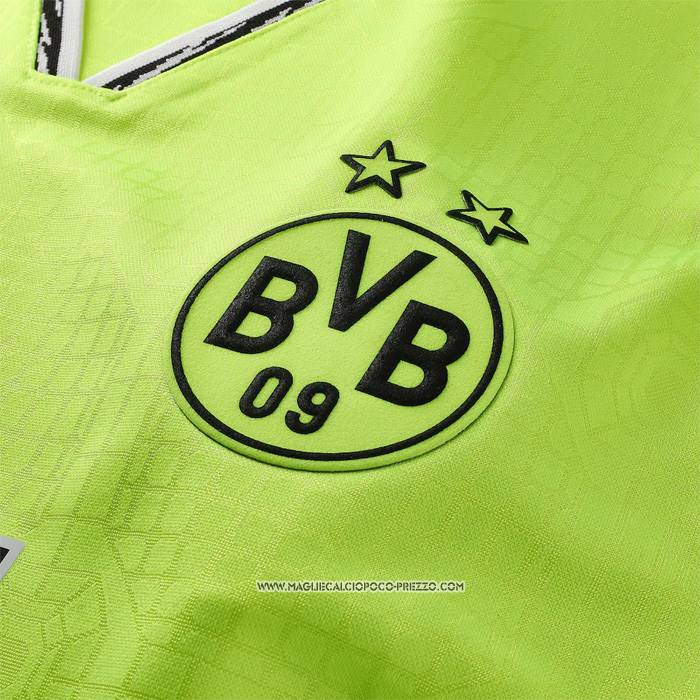 Maglia
 Borussia Dortmund Special Manica Lunga
 Giallo
 24-25
